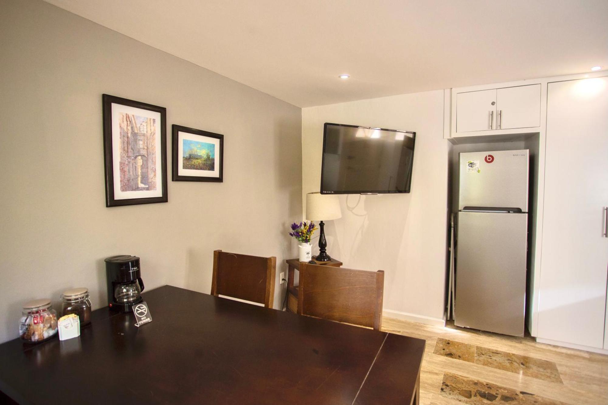 Cozy Loft With Pool, One Block From The Beach! Канкун Экстерьер фото