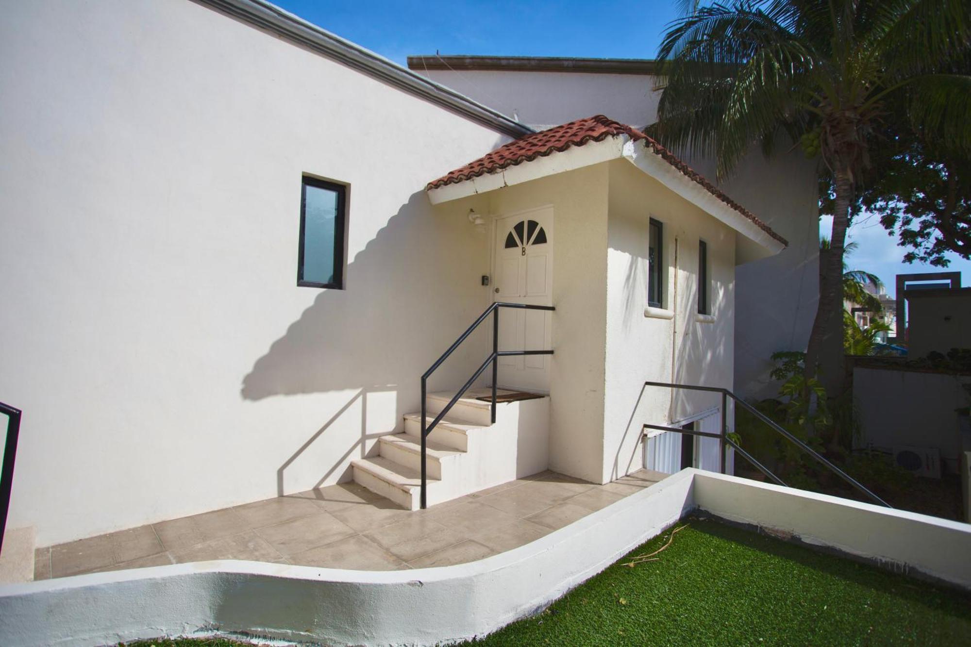 Cozy Loft With Pool, One Block From The Beach! Канкун Экстерьер фото